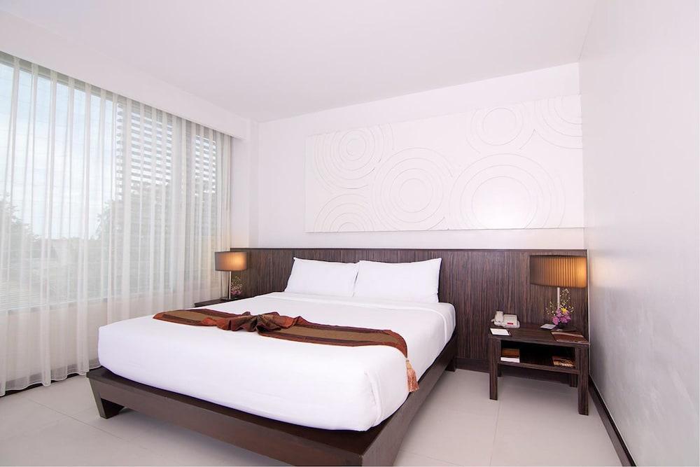 Nora Chaweng Hotel Buitenkant foto
